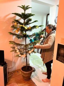 Decorating Christmas tree